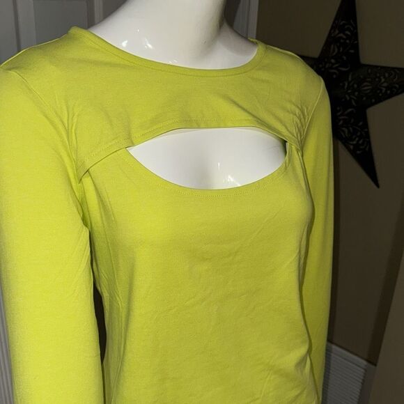 MARIKA LONG SLEEVE LARISSA TOP - Picture 2 of 11